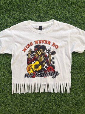 NWT Wallen Youth Fringe Tee